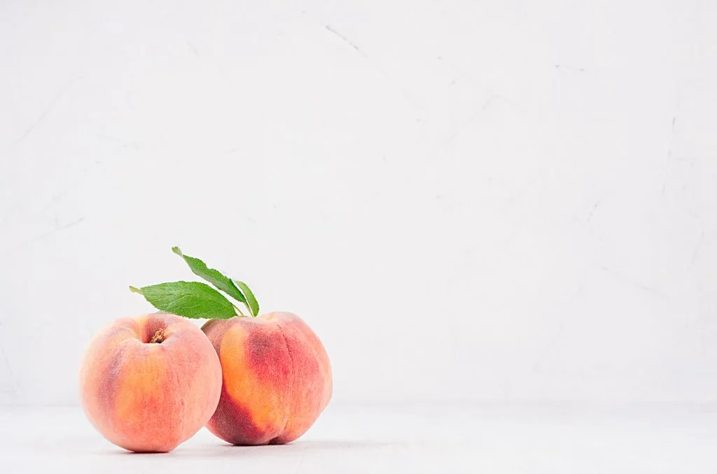 Are peaches good for guinea pigs sale