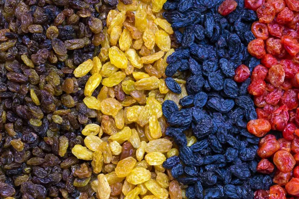 raisins organized by color in rows